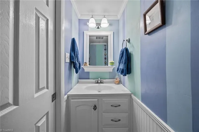 $712,000 | 7962 Westcape Drive, Unit 1016, Denver, NC 28037