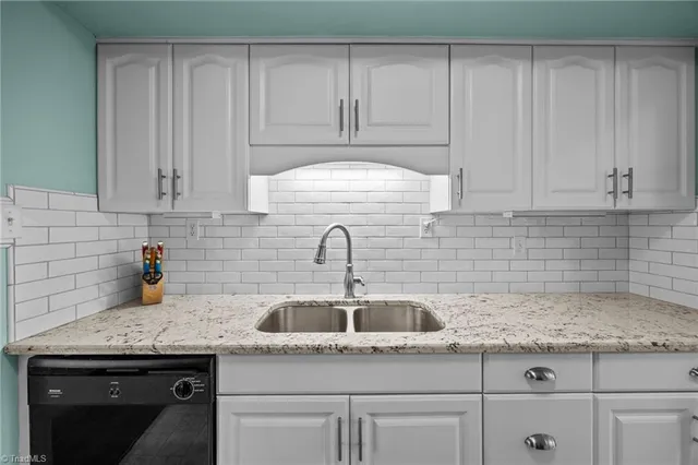 $712,000 | 7962 Westcape Drive, Unit 1016, Denver, NC 28037