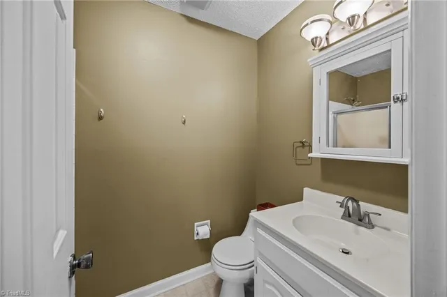 $712,000 | 7962 Westcape Drive, Unit 1016, Denver, NC 28037