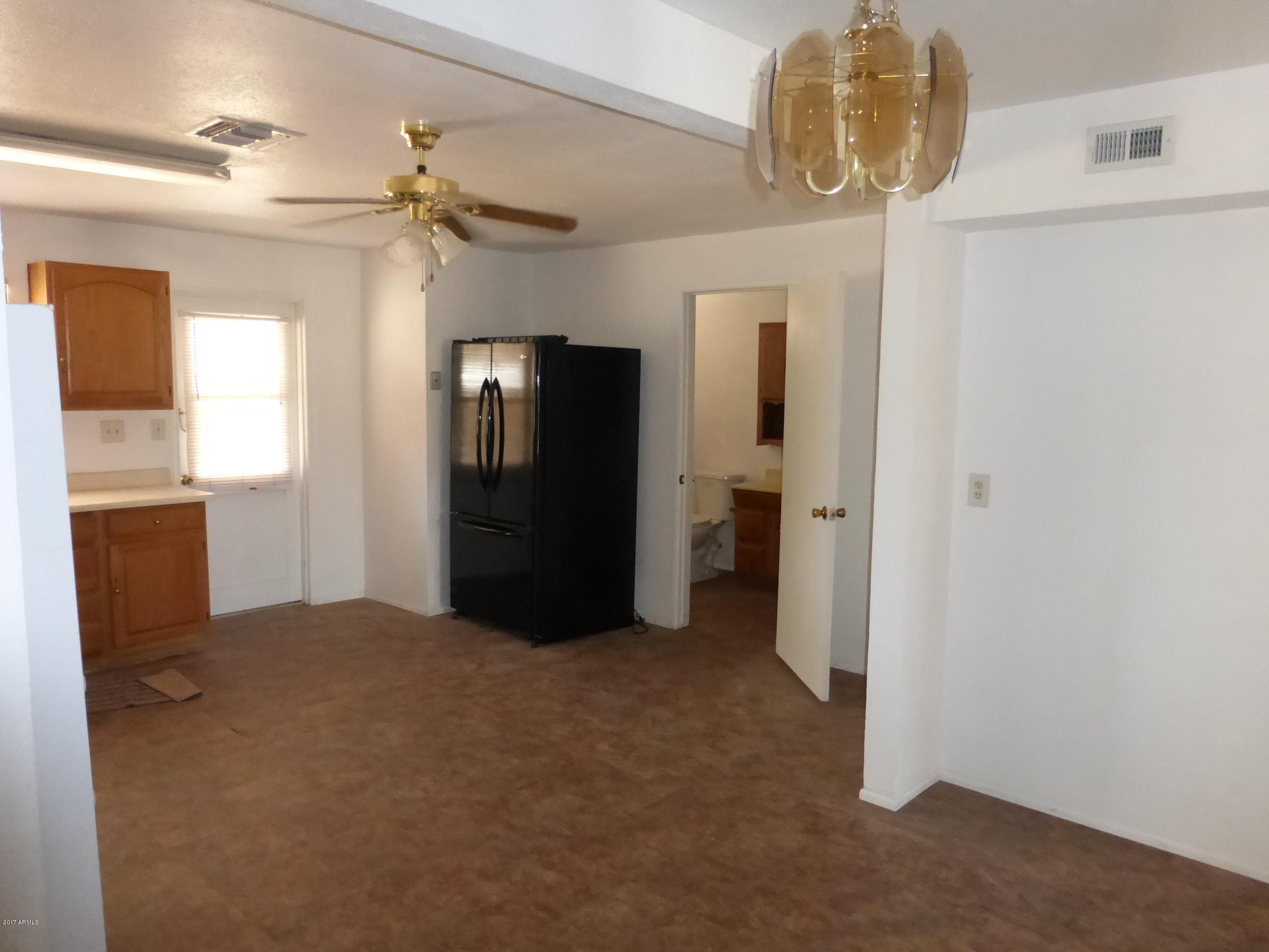 407 Hartford Road Kearny, AZ 85137 - Photo 3 of 12 P1030001