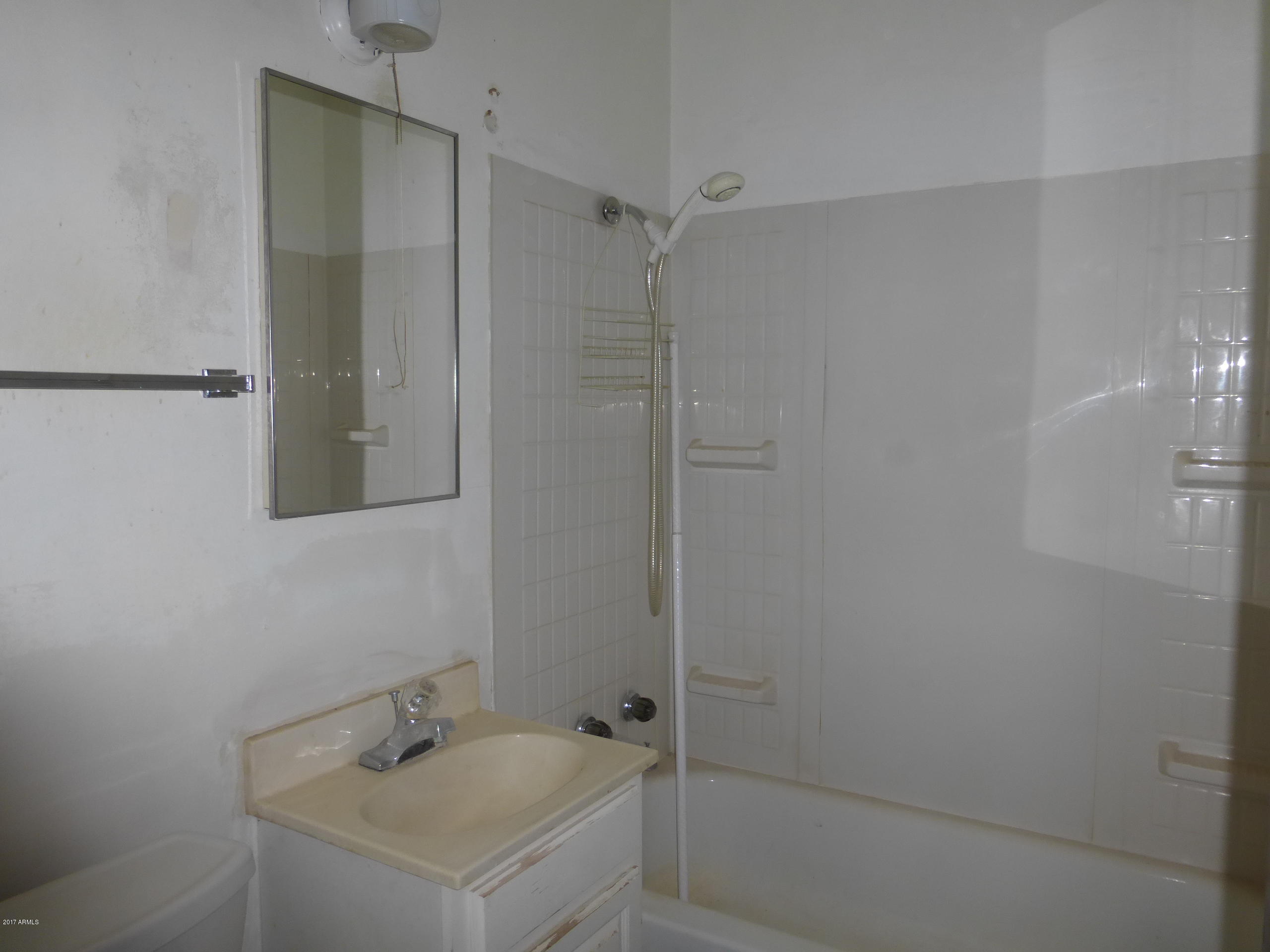 407 Hartford Road Kearny, AZ 85137 - Photo 7 of 12 P1030006