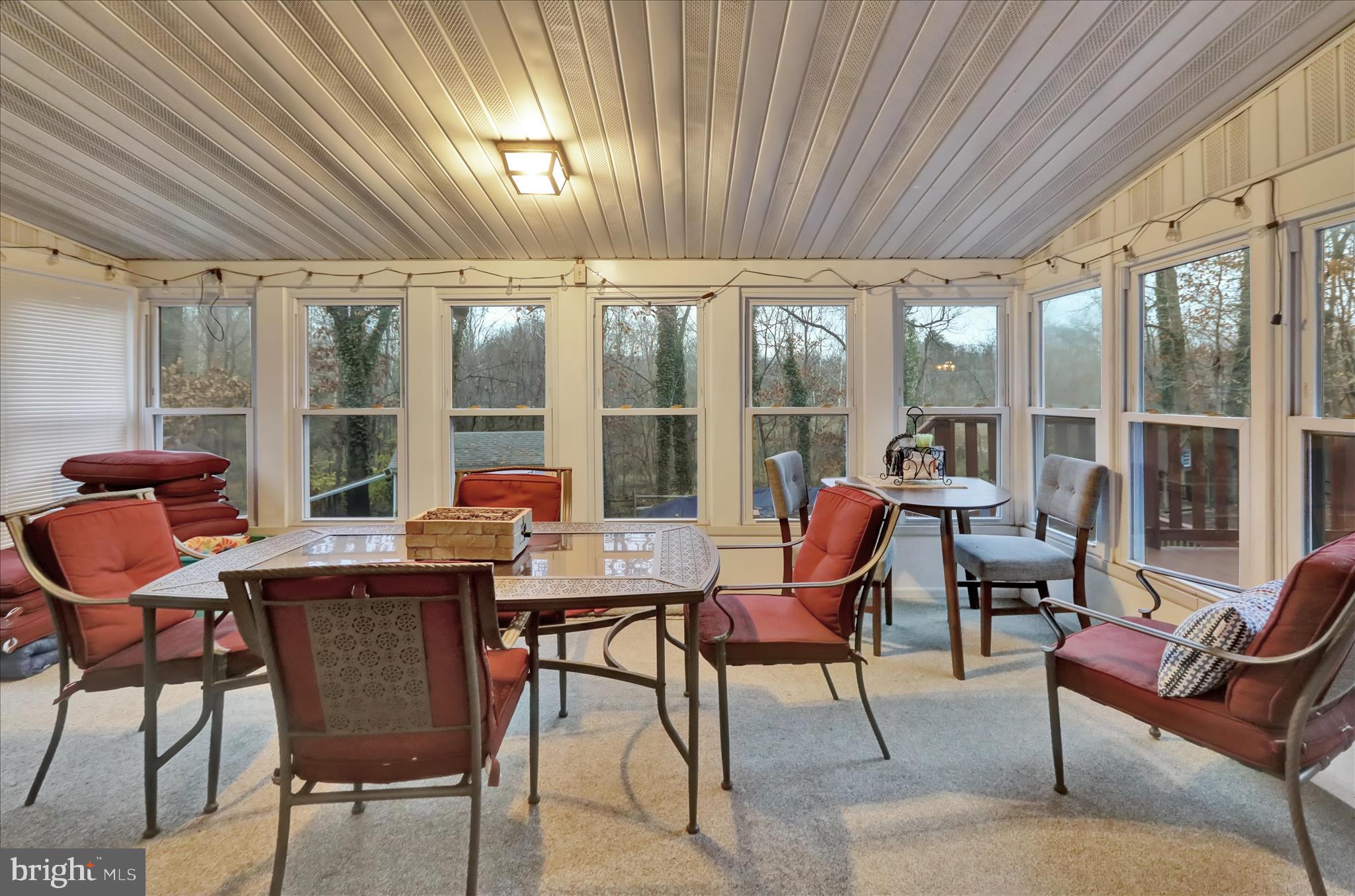 314 Fairview Road Reading, PA 19606 - Photo 22 of 45 a dining room with furniture and wooden floor