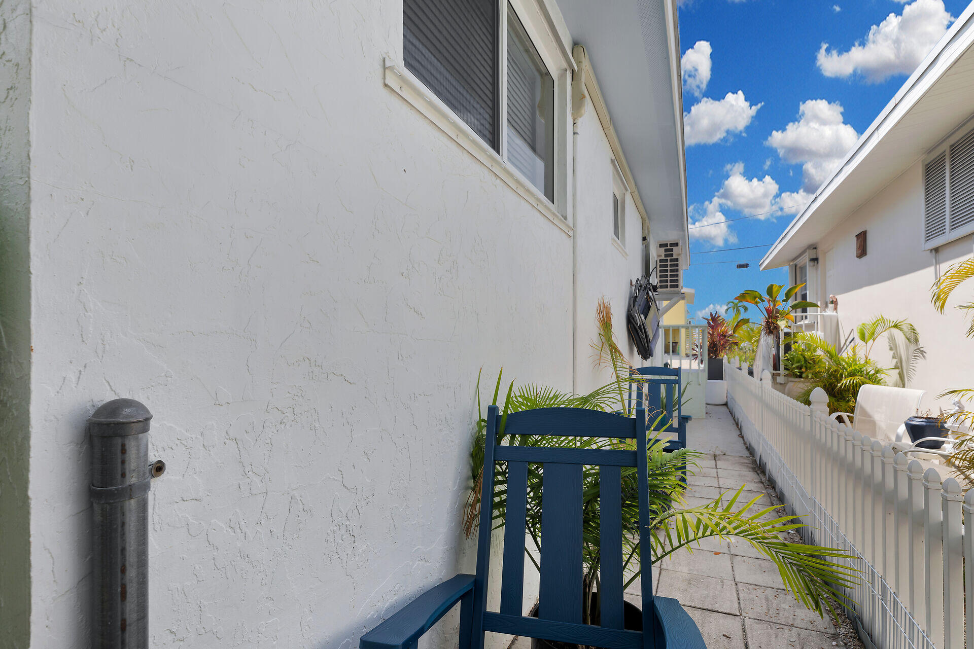 10 Clara Boulevard Marathon, FL 33051 - Photo 21 of 25 a view of entryway and hall
