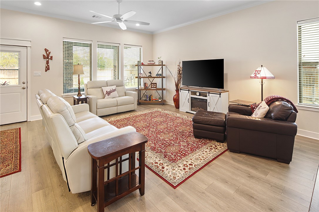 3226 Arundala Way Bryan, TX 77808 - Photo 7 of 35