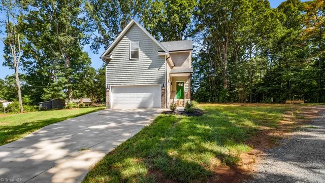 $339,900 | 2410 Cedar Lane, Kernersville, NC 27284