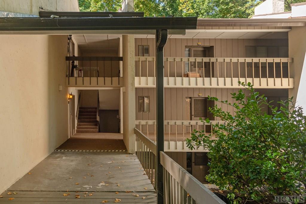 435-2A Overlook Road, Unit 2A Sapphire, NC 28774 - Photo 3 of 59 Gallery Image 3