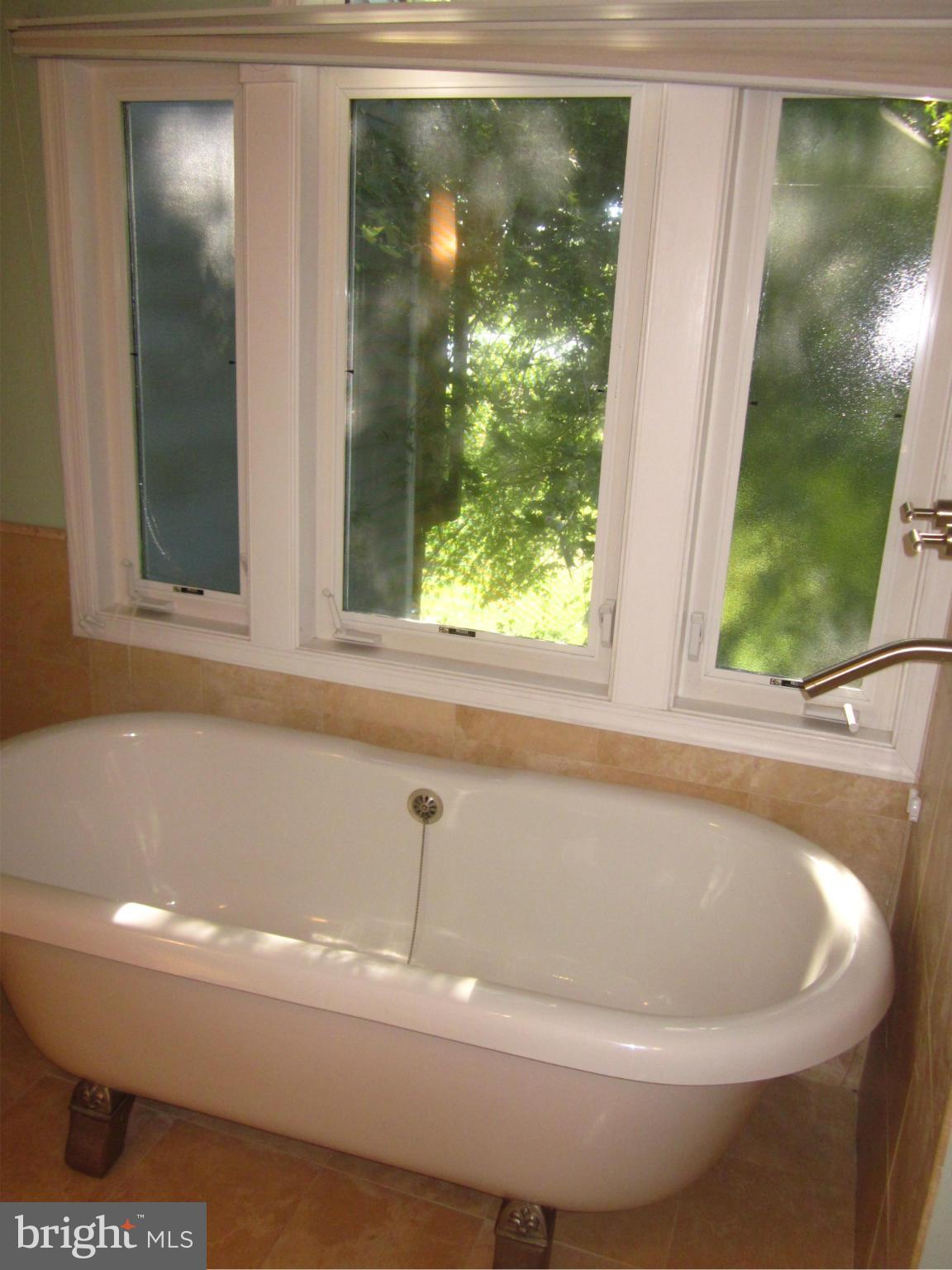1304 Harbor Road Annapolis, MD 21403 - Photo 12 of 25 Bath