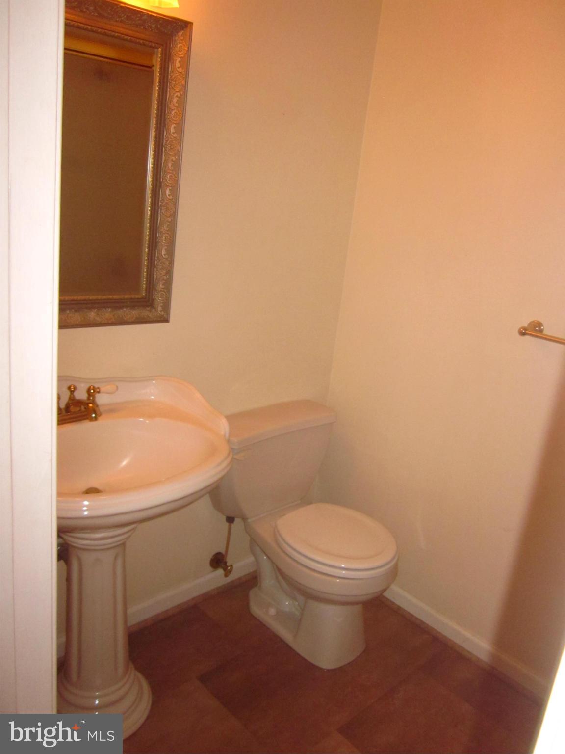 1304 Harbor Road Annapolis, MD 21403 - Photo 16 of 25 Bath