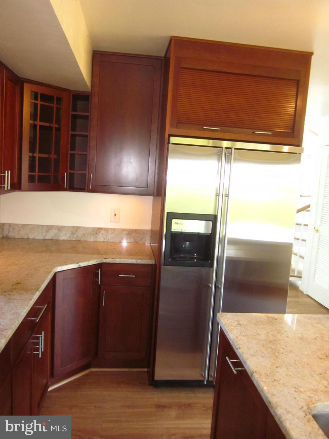 1304 Harbor Road Annapolis, MD 21403 - Photo 8 of 25 Kitchen