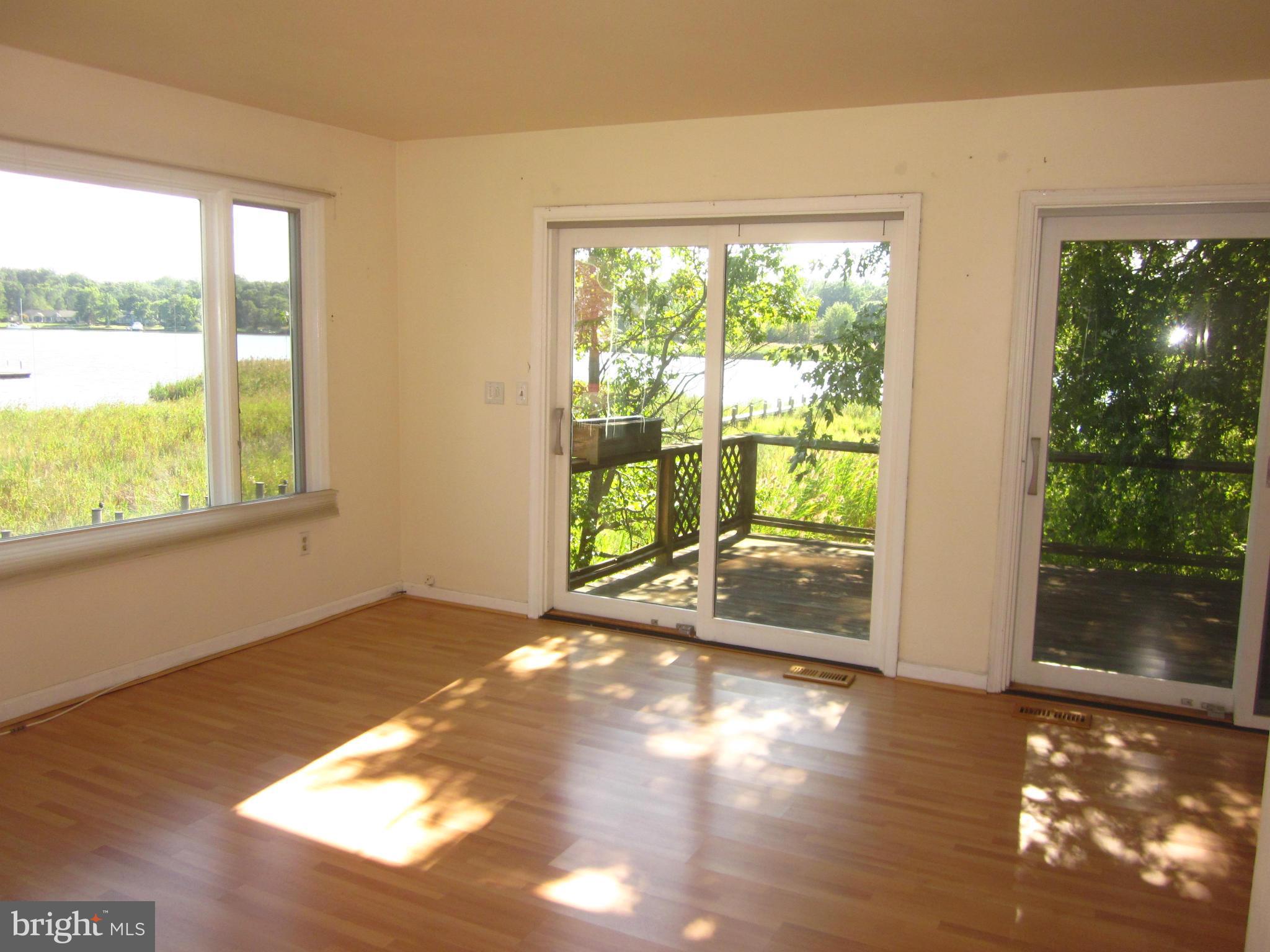 1304 Harbor Road Annapolis, MD 21403 - Photo 9 of 25 Interior (General)