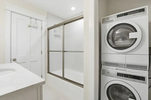 $583,000 | 25 Howland Street, Unit 2, Plymouth, MA 02360