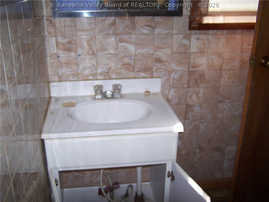 5585 Broad Run Road Letart, WV 25253 - Photo 15 of 22 Gallery Image 15