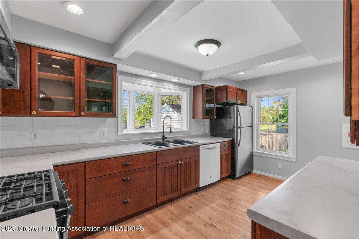 1209 Chester Street Eaton Rapids, MI 48827 - Photo 8 of 29 Kitchen, appliances stay