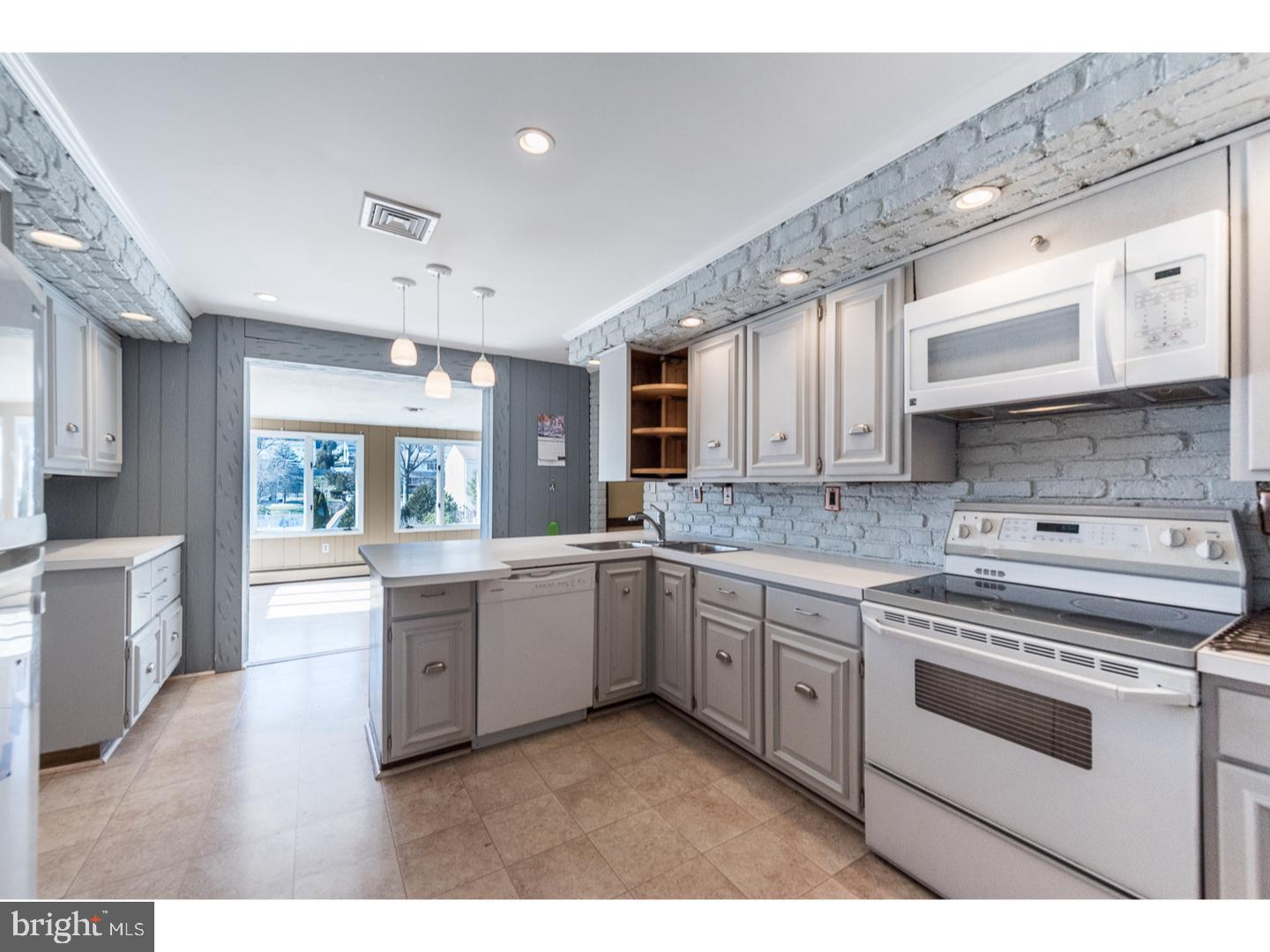 715 Spring Hill Road Feasterville-Trevose, PA 19053 - Photo 5 of 11 Kitchen