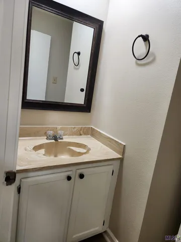 $1,800 | 5626 Moorstone Drive, Baton Rouge, LA 70820