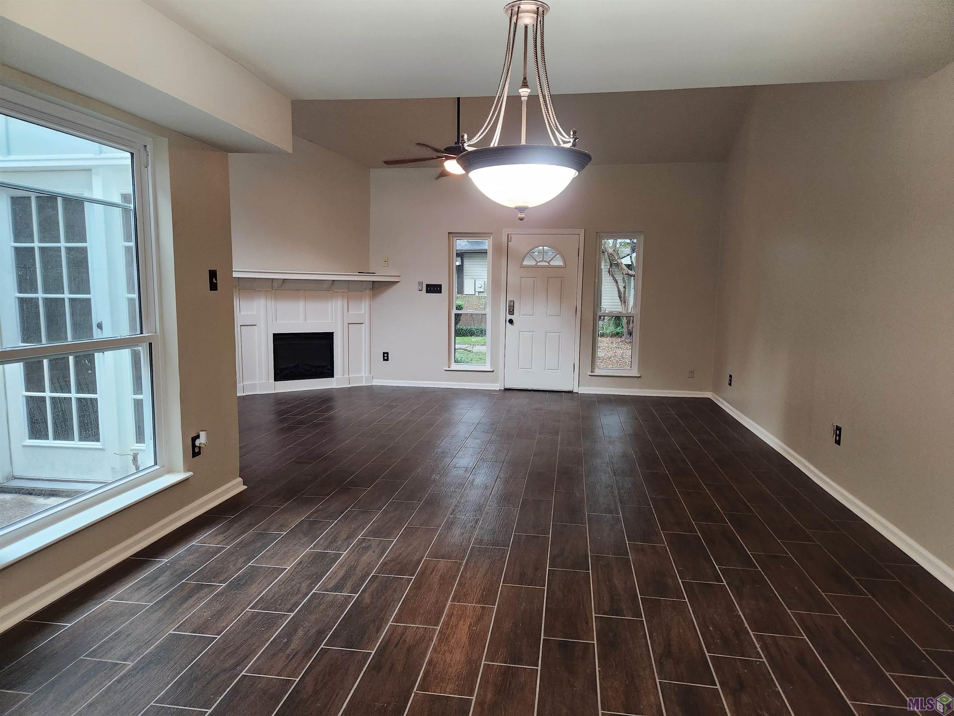 5626 Moorstone Drive Baton Rouge, LA 70820 - Photo 2 of 22