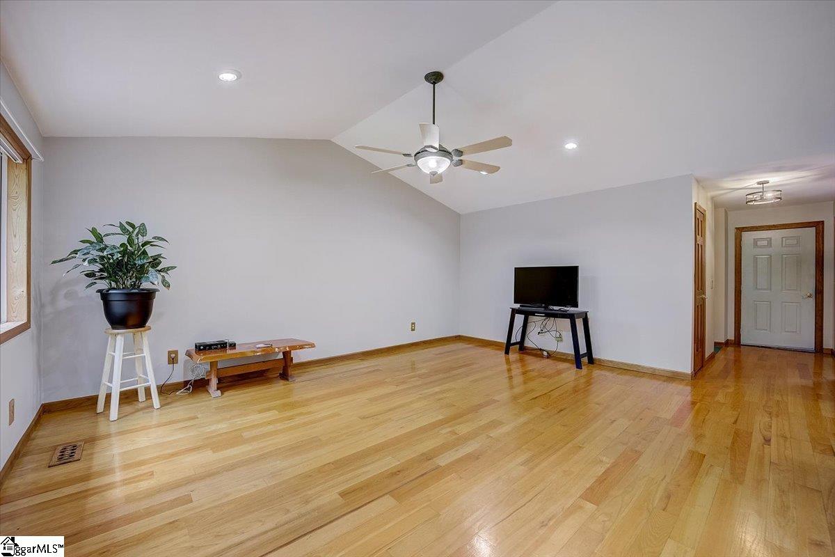 455 Bushy Creek Road Woodruff, SC 29388 - Photo 6 of 35 Gallery Image 6