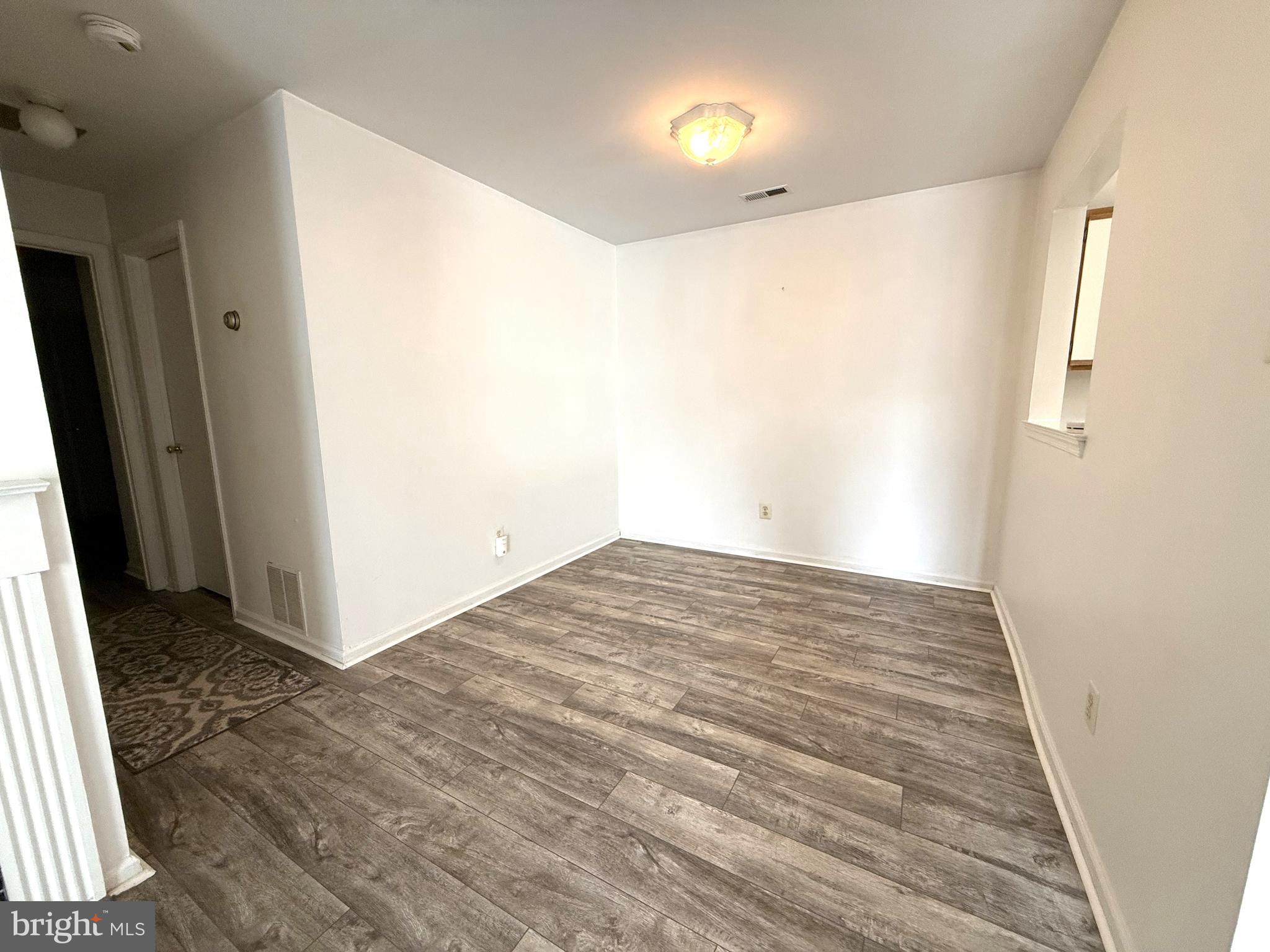 607 Covington Court Sewell, NJ 08080 - Photo 5 of 11