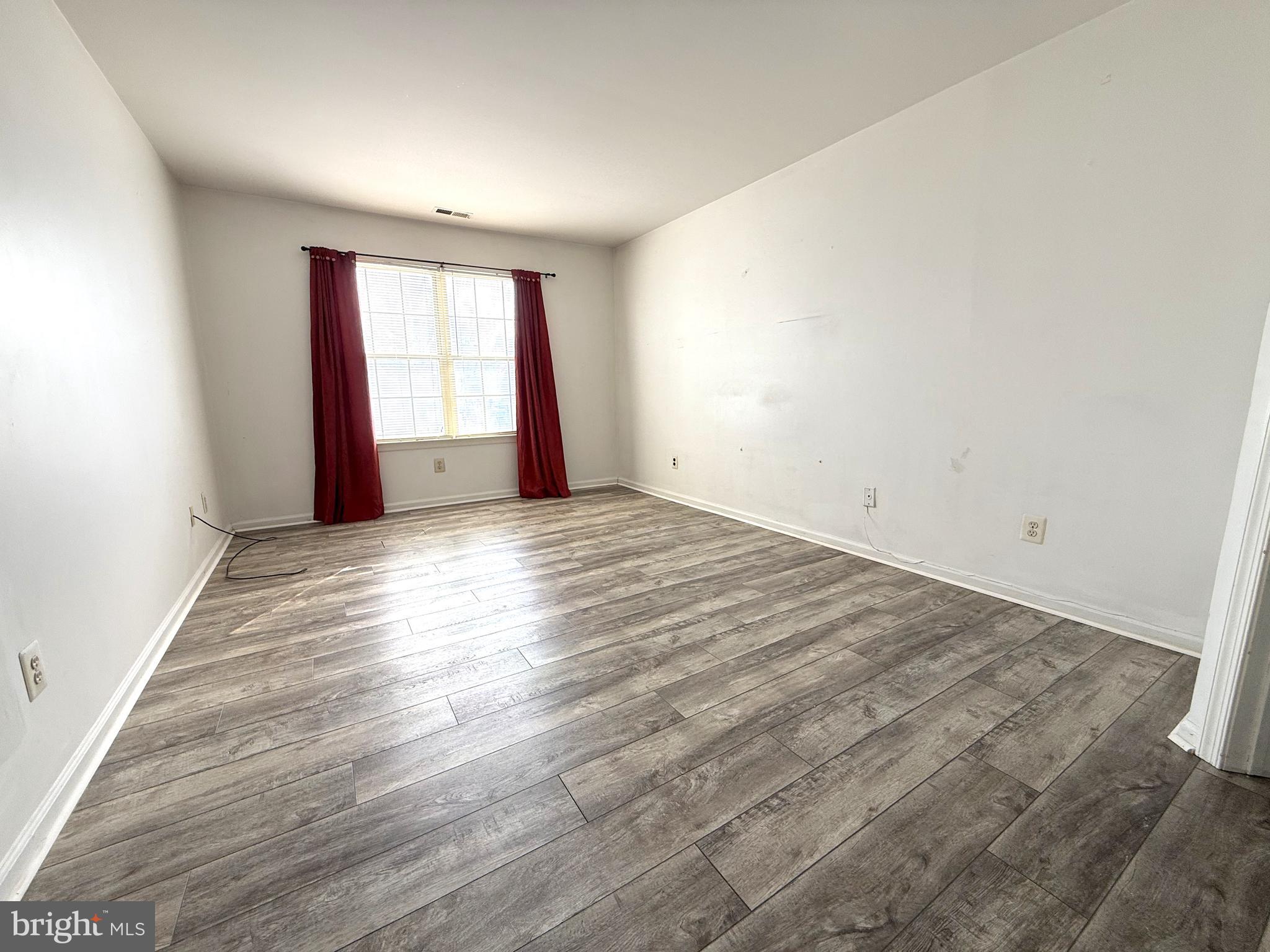 607 Covington Court Sewell, NJ 08080 - Photo 6 of 11