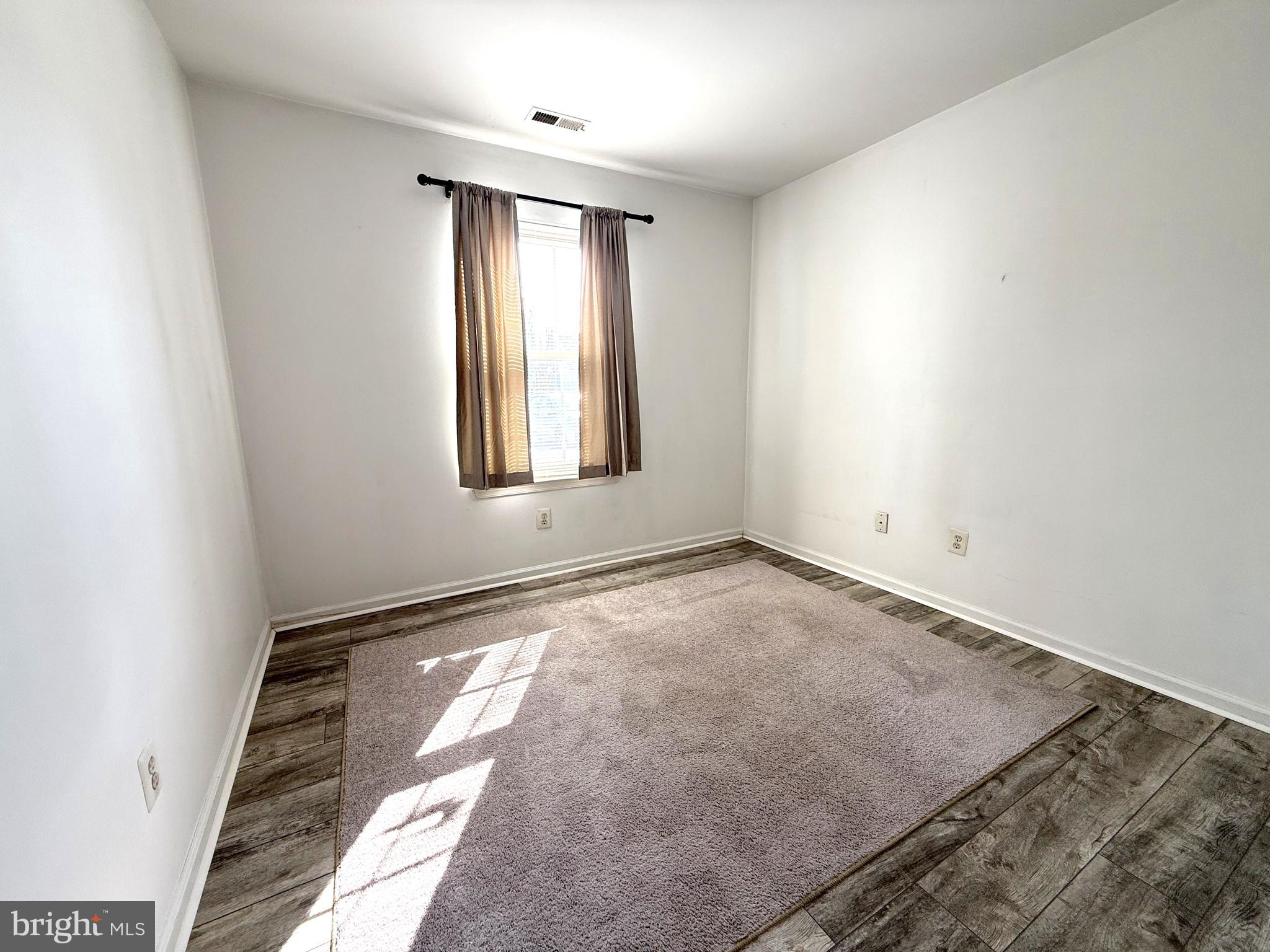 607 Covington Court Sewell, NJ 08080 - Photo 9 of 11