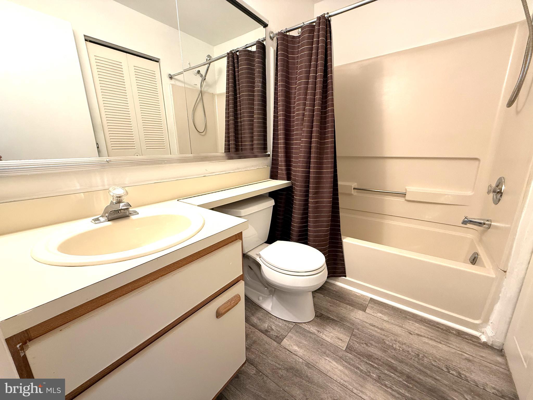 607 Covington Court Sewell, NJ 08080 - Photo 10 of 11