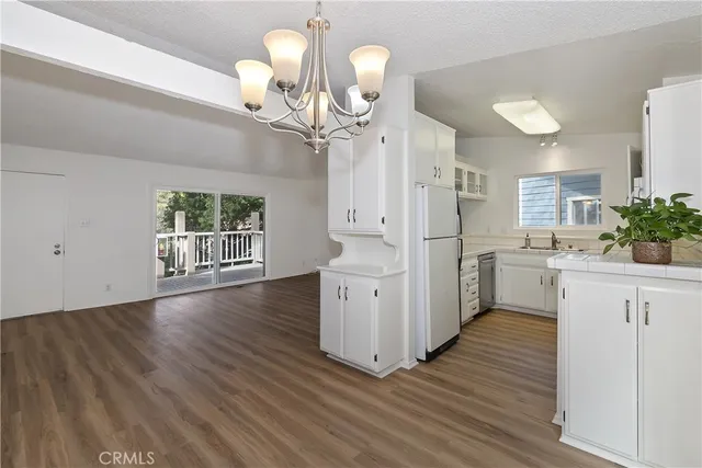 $285,000 | 142 Rockledge Lane, Lake Arrowhead, CA 92352