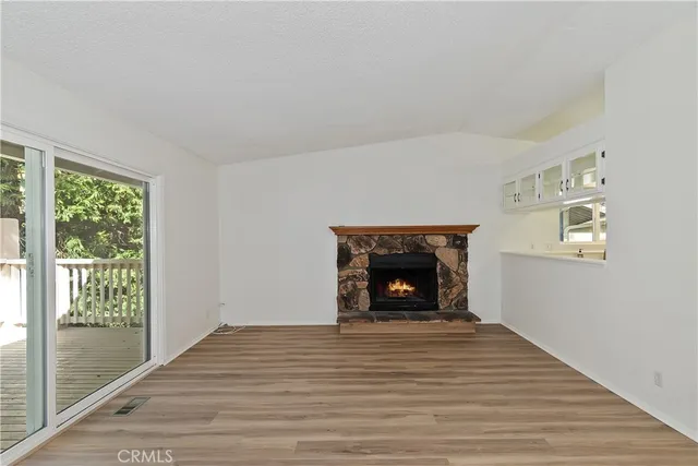 $285,000 | 142 Rockledge Lane, Lake Arrowhead, CA 92352