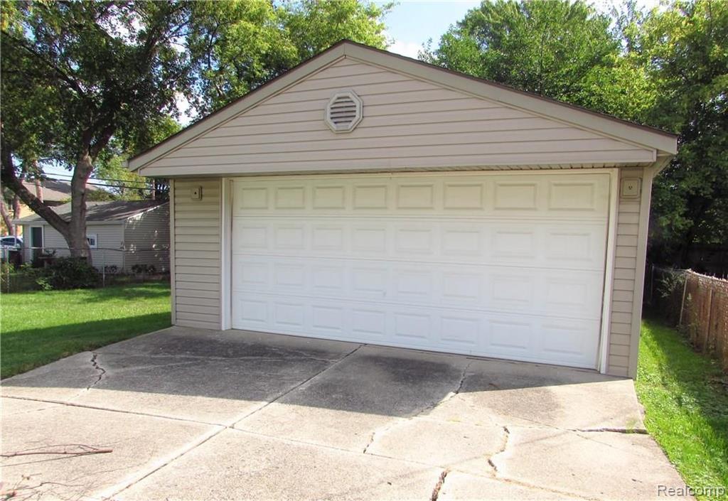 3718 Durham Road Royal Oak, MI 48073 - Photo 22 of 23