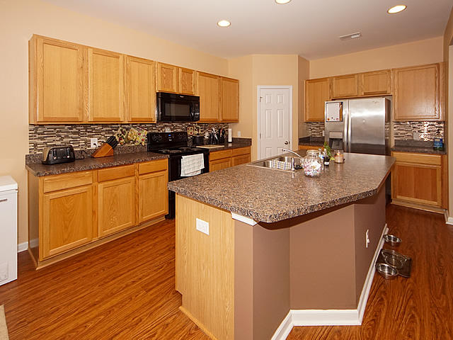 405 Forest Hills Road Summerville, SC 29486 - Photo 7 of 16 D2BFBED4-4D5D-4E89-94DF-C3B50A14181C