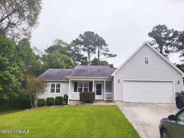$1,850 | 124 Villa Park Drive, Hubert, NC 28539