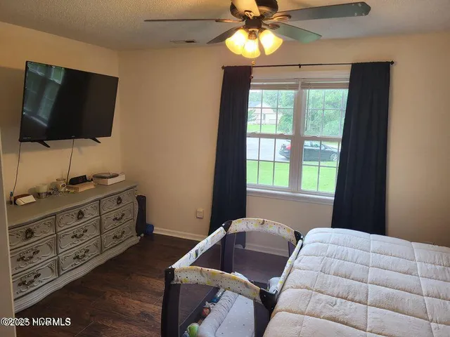 $1,850 | 124 Villa Park Drive, Hubert, NC 28539