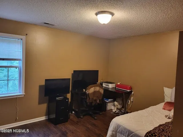 $1,850 | 124 Villa Park Drive, Hubert, NC 28539