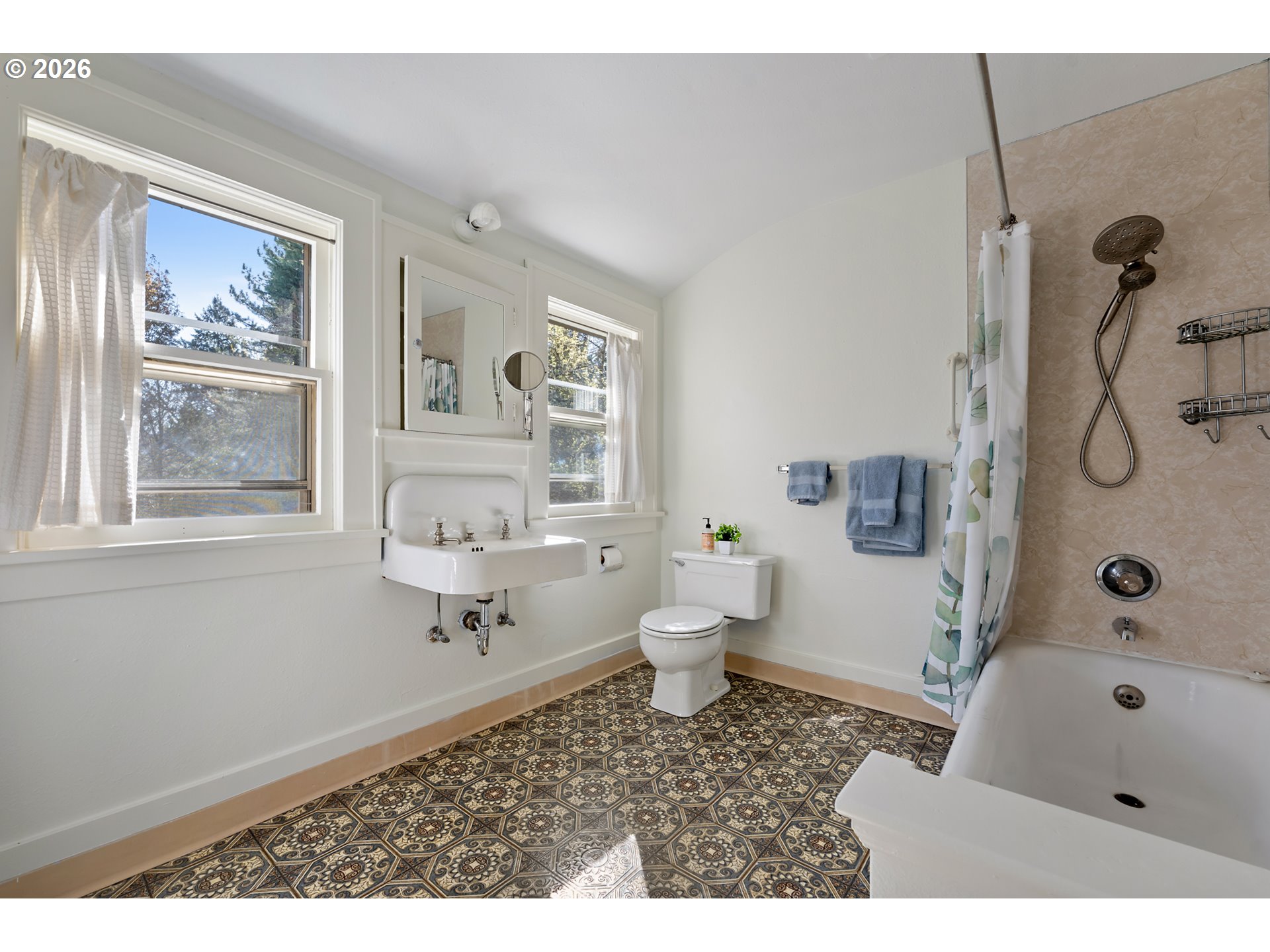 7738 Southwest 31st Avenue Portland, OR 97219 - Photo 19 of 30