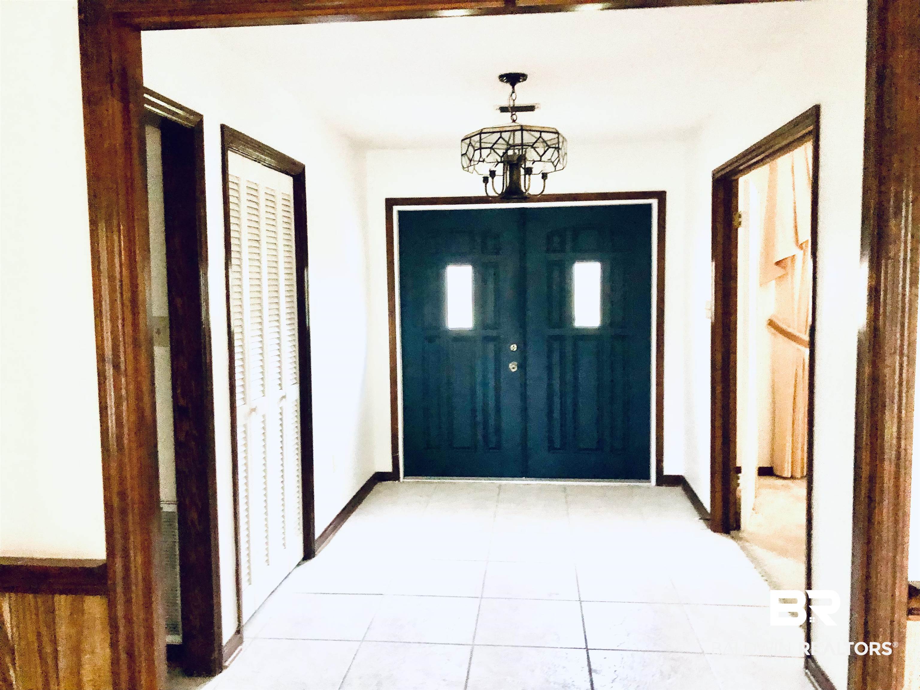 722 Horseshoe Road Brewton, AL 36426 - Photo 2 of 36 Foyer