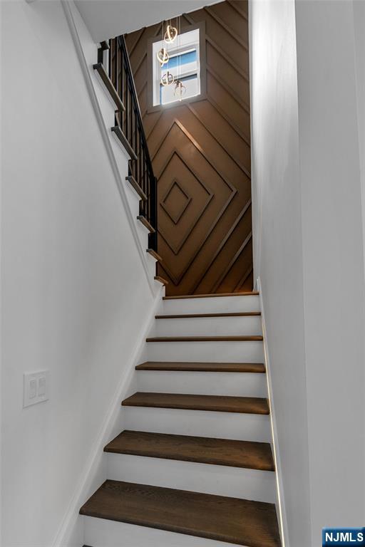 784 Valley Street Union, NJ 07088 - Photo 9 of 20 a view of entryway