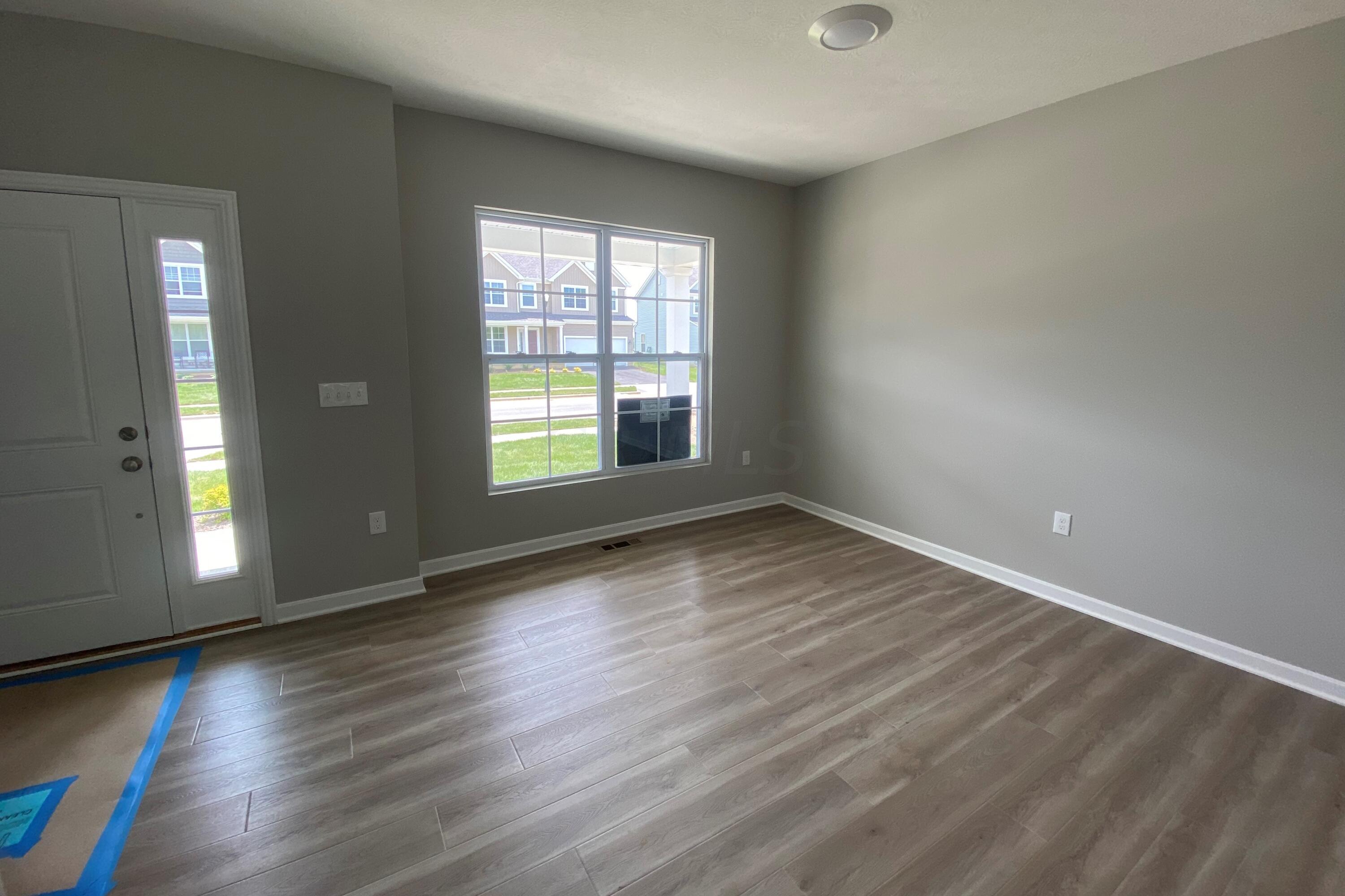 8074 Marilyn Road Reynoldsburg, OH 43068 - Photo 5 of 39 Interior