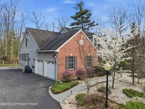 $695,000 | 364 Joanne Court, Bartonsville, PA 18321