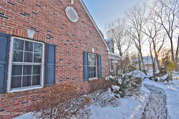 $695,000 | 364 Joanne Court, Bartonsville, PA 18321