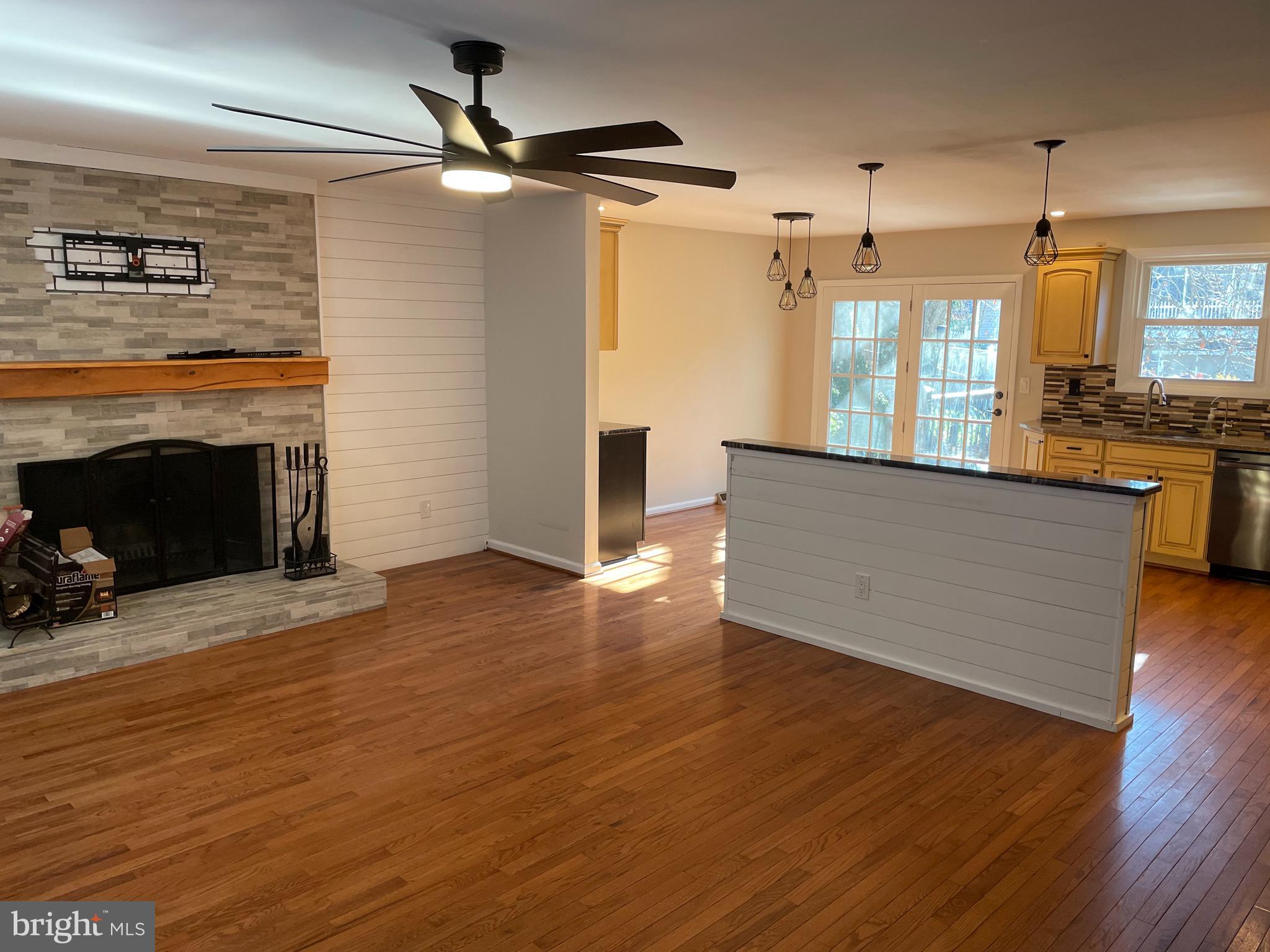 1095 Crestview Drive Annapolis, MD 21409 - Photo 8 of 30