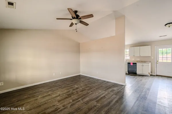$229,000 | 217 Wingspread Lane, Beulaville, NC 28518
