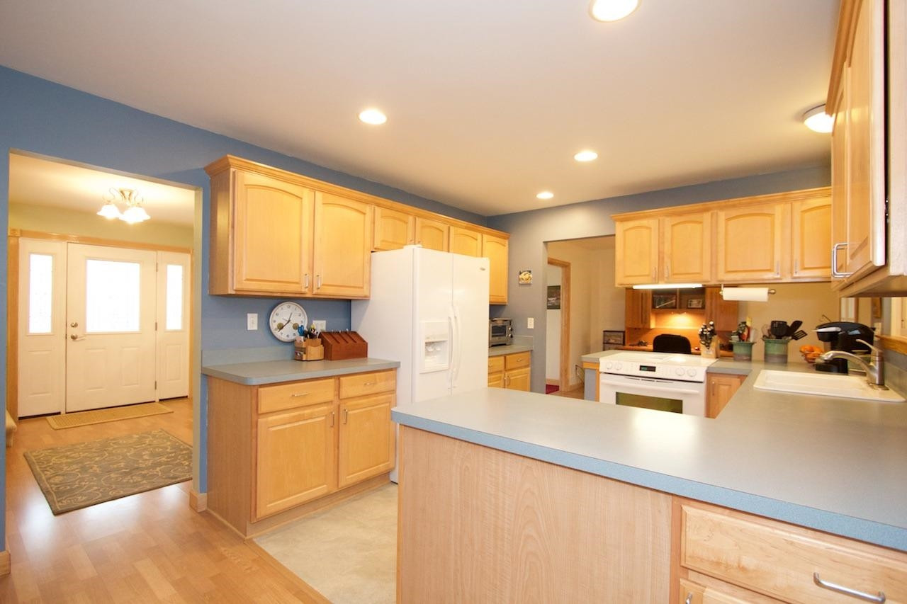 8299 Teahen Road Brighton, MI 48116 - Photo 3 of 10 Photo 3