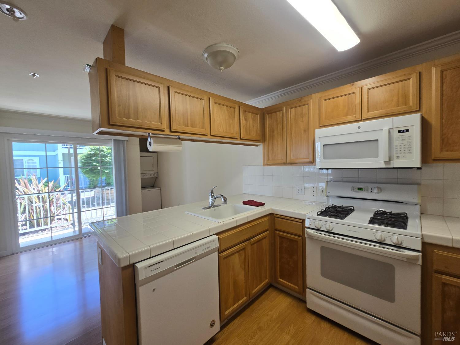 1501 La Esplanada Place, Unit 311 Santa Rosa, CA 95404 - Photo 3 of 10