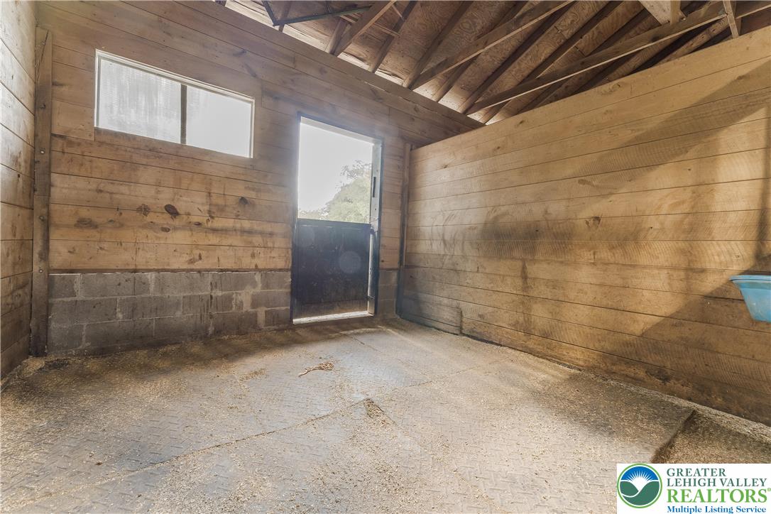 1855 Ridge Road Bangor, PA 18013 - Photo 46 of 53 a view of entryway