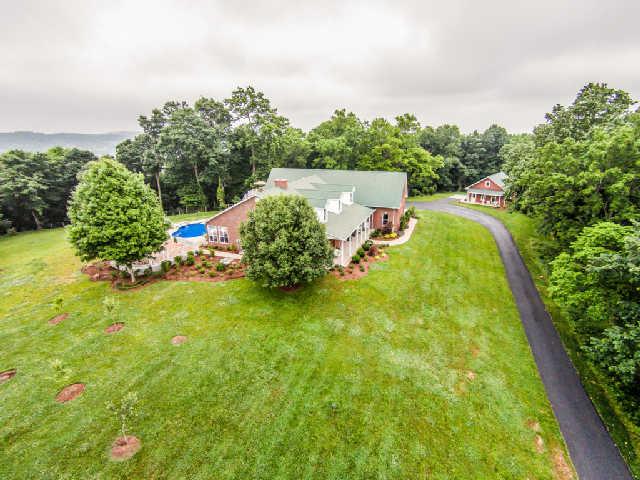 4235 Fairview Road Columbia, TN 38401 - Photo 3 of 20 Truly a fabulous estate for the executive or the professional who needs both an elaborate home for entertaining and a comfortable home for his family.