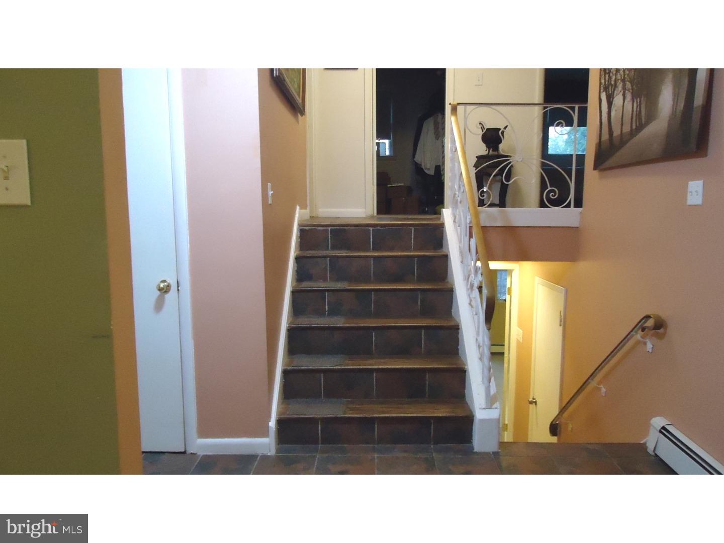 2064 Valley Road Jenkintown, PA 19046 - Photo 6 of 25 Foyer