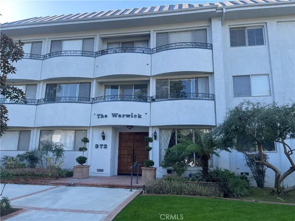 $690,000 | 972 East California Boulevard, Unit 306, Pasadena, CA 91106
