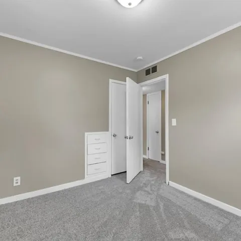 $1,425 | 9082 Louise Street, Livonia, MI 48150