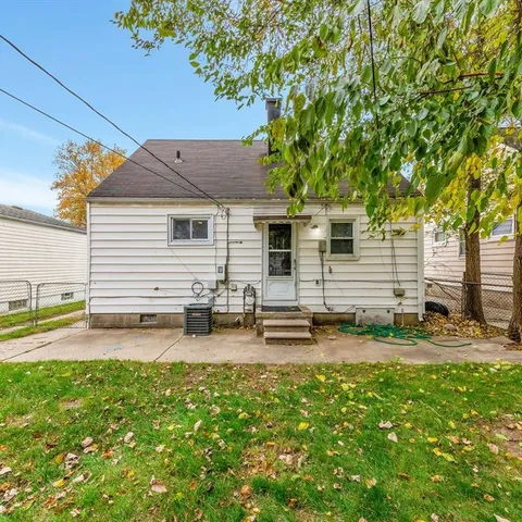 $1,425 | 9082 Louise Street, Livonia, MI 48150