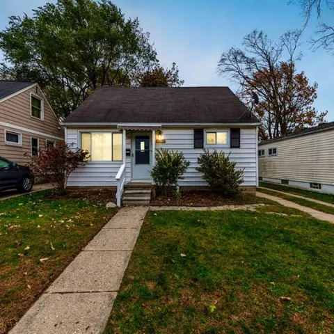 $1,425 | 9082 Louise Street, Livonia, MI 48150