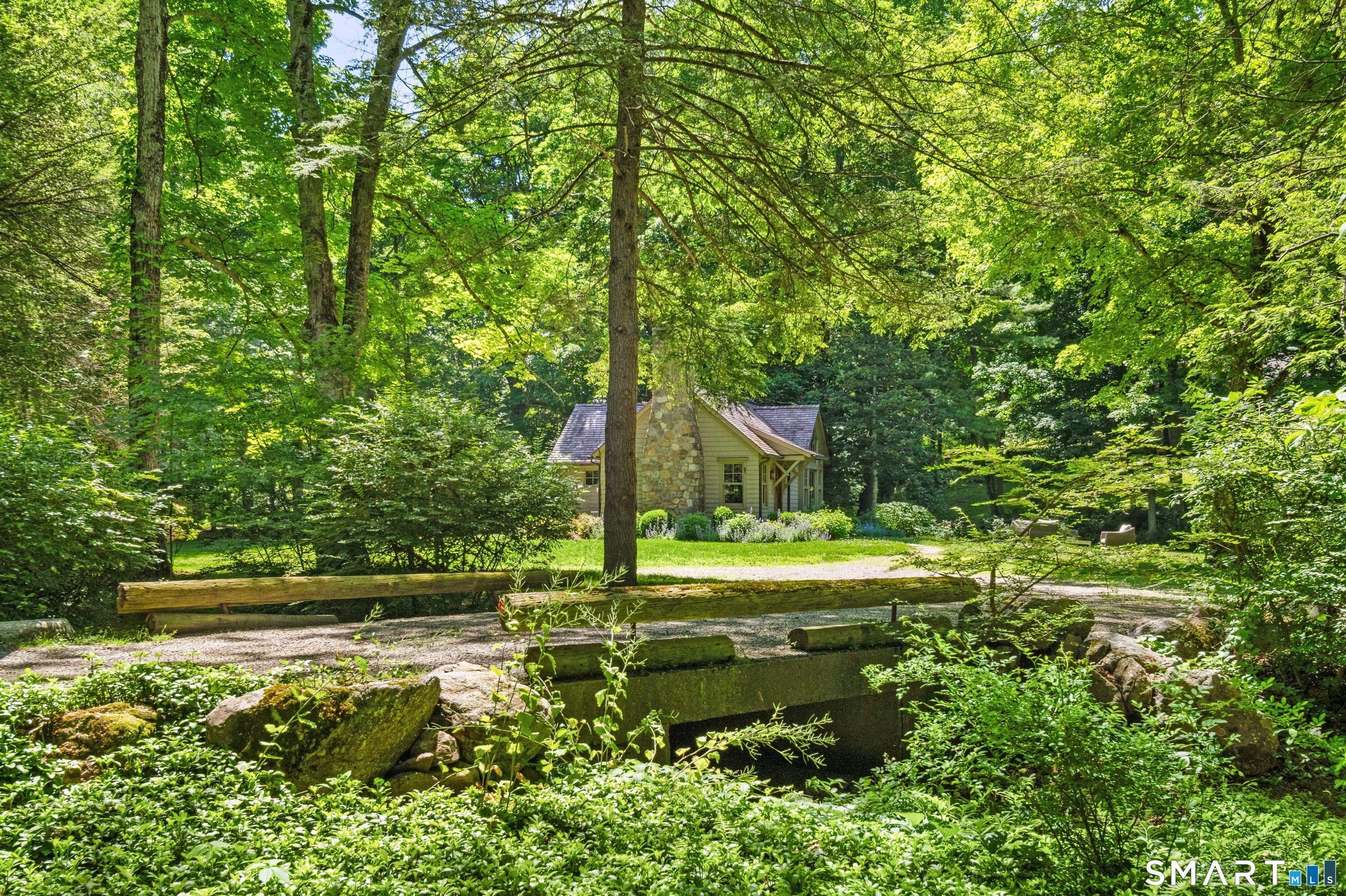 286 Lyons Plain Road Weston, CT 06883 - Photo 4 of 24